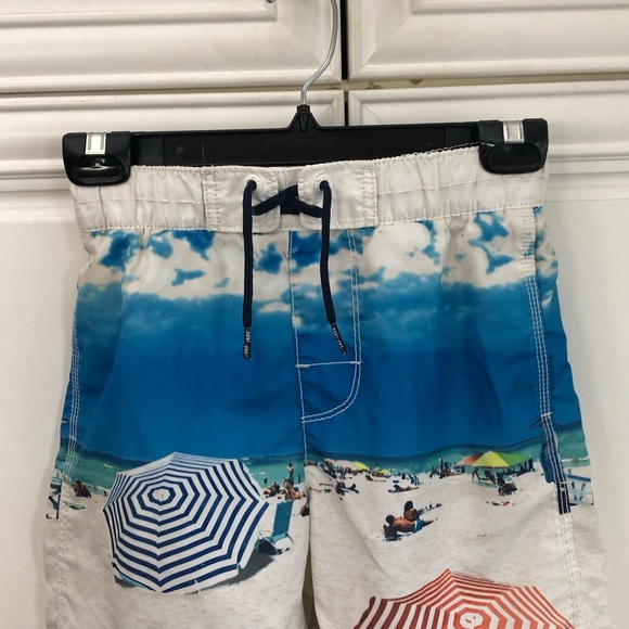 GAP beach scene boys swim trunks - Picture 3 of 8